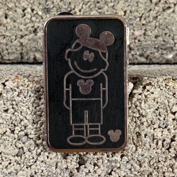 Disney Trading Pins - Picture 5 of 7